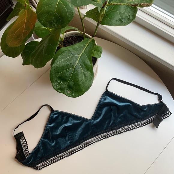 Teal Velvet Bralette - Picture 4 of 5